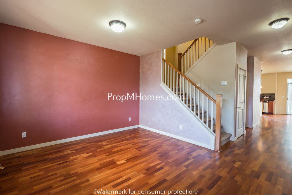 685 Nw 176th Court - Photo 2 of 30