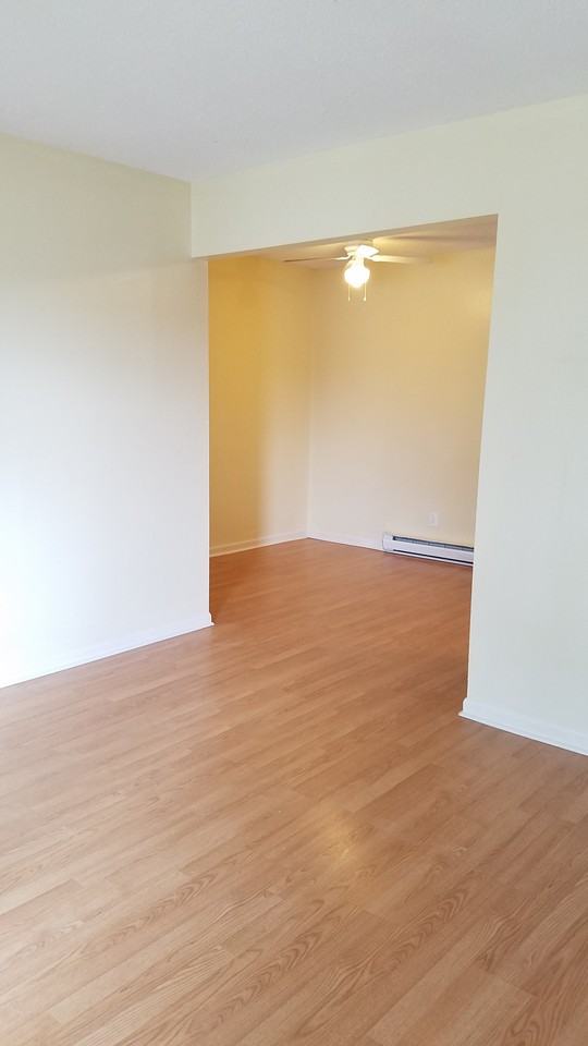 Walnut Woods Apartments #D16 - Photo 3 of 14