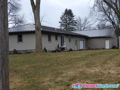 307 Frank Ave Nw - Photo 2 of 19