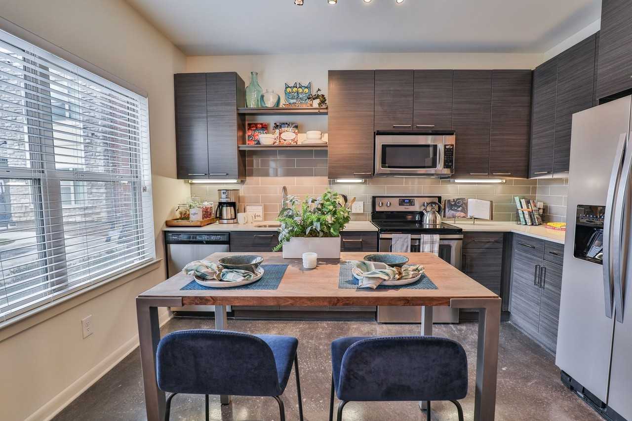 Ayla - Photo 2 of 49