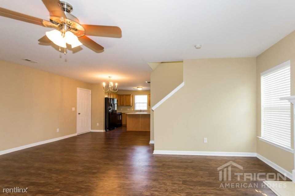 10838 Traders Court - Photo 3 of 18