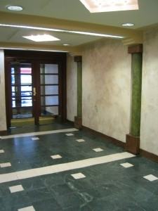 220 E 24th St #7C