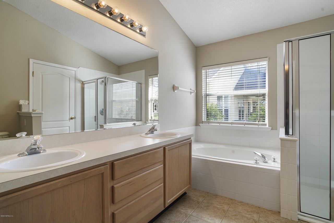236 Sterling Hill Dr - Photo 3 of 34