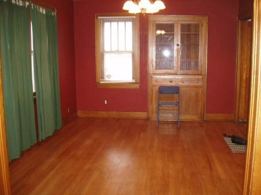 1191 SW Garfield Ave - Photo 3 of 18