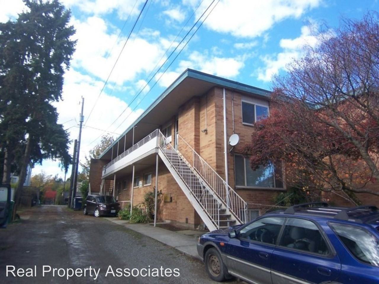 4215 Linden Ave N (oFleJon) - Photo 2 of 6