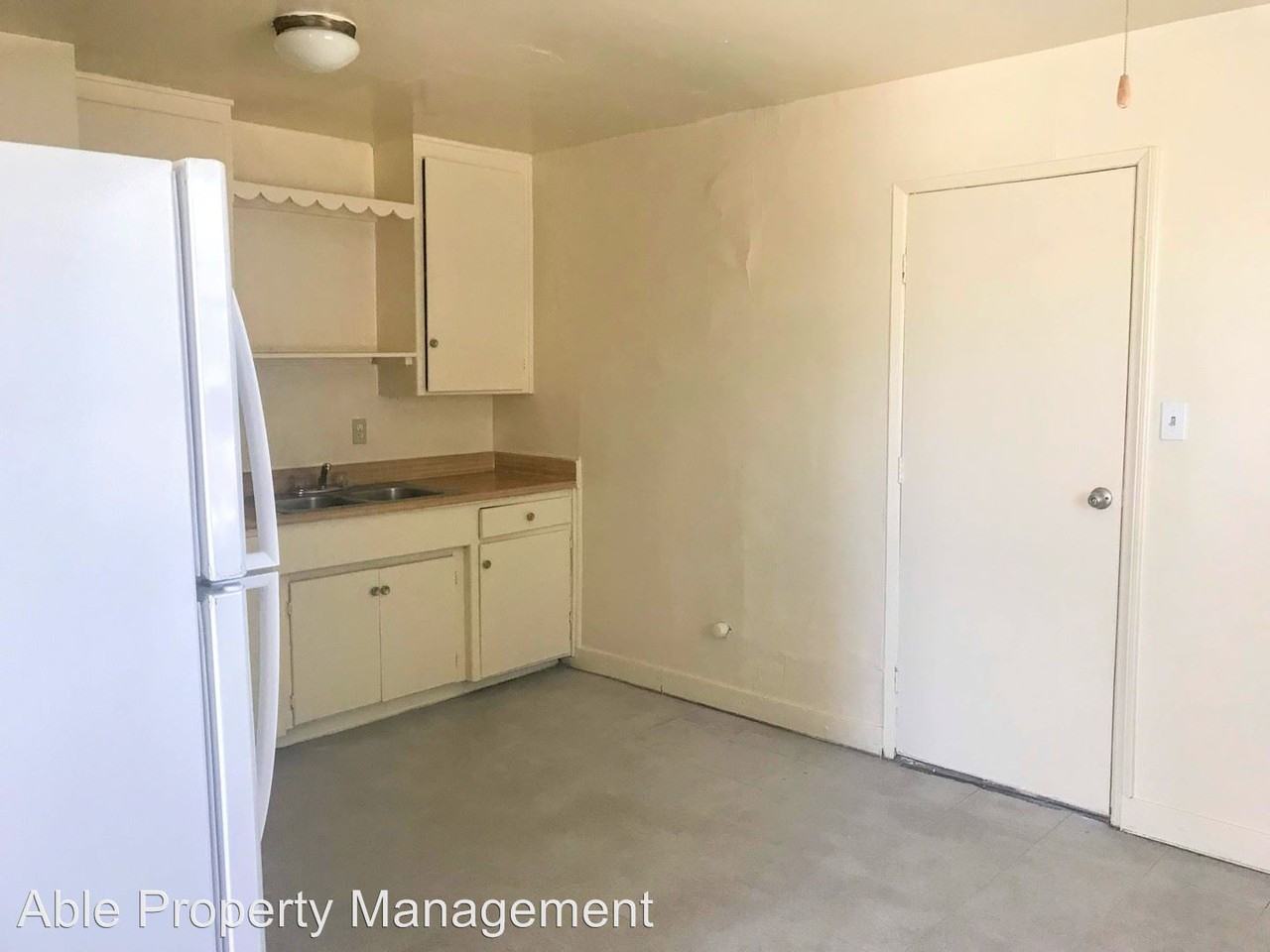 2613 Flower St - Photo 2 of 9