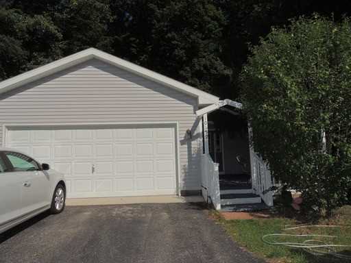 10159 Council Oak Dr - Photo 3 of 17