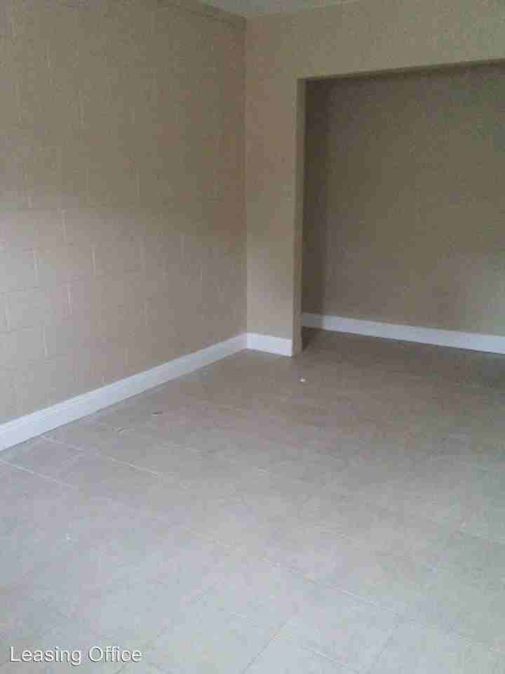 801 W. Lake Mead Bl., - Photo 3 of 6