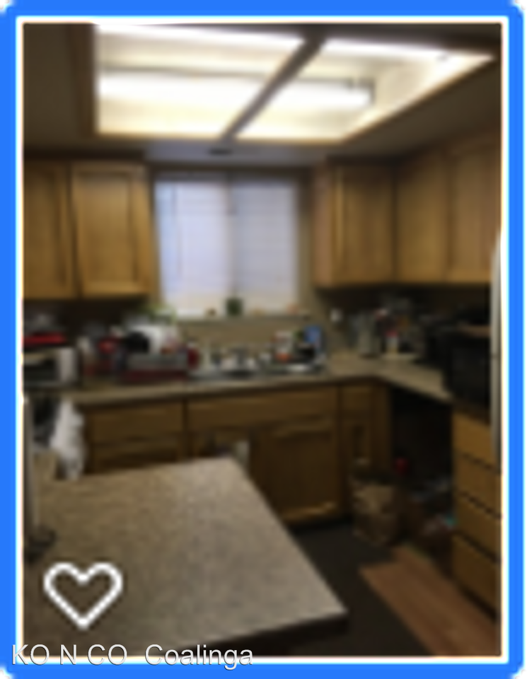 330 N 4th Street - Photo 3 of 9