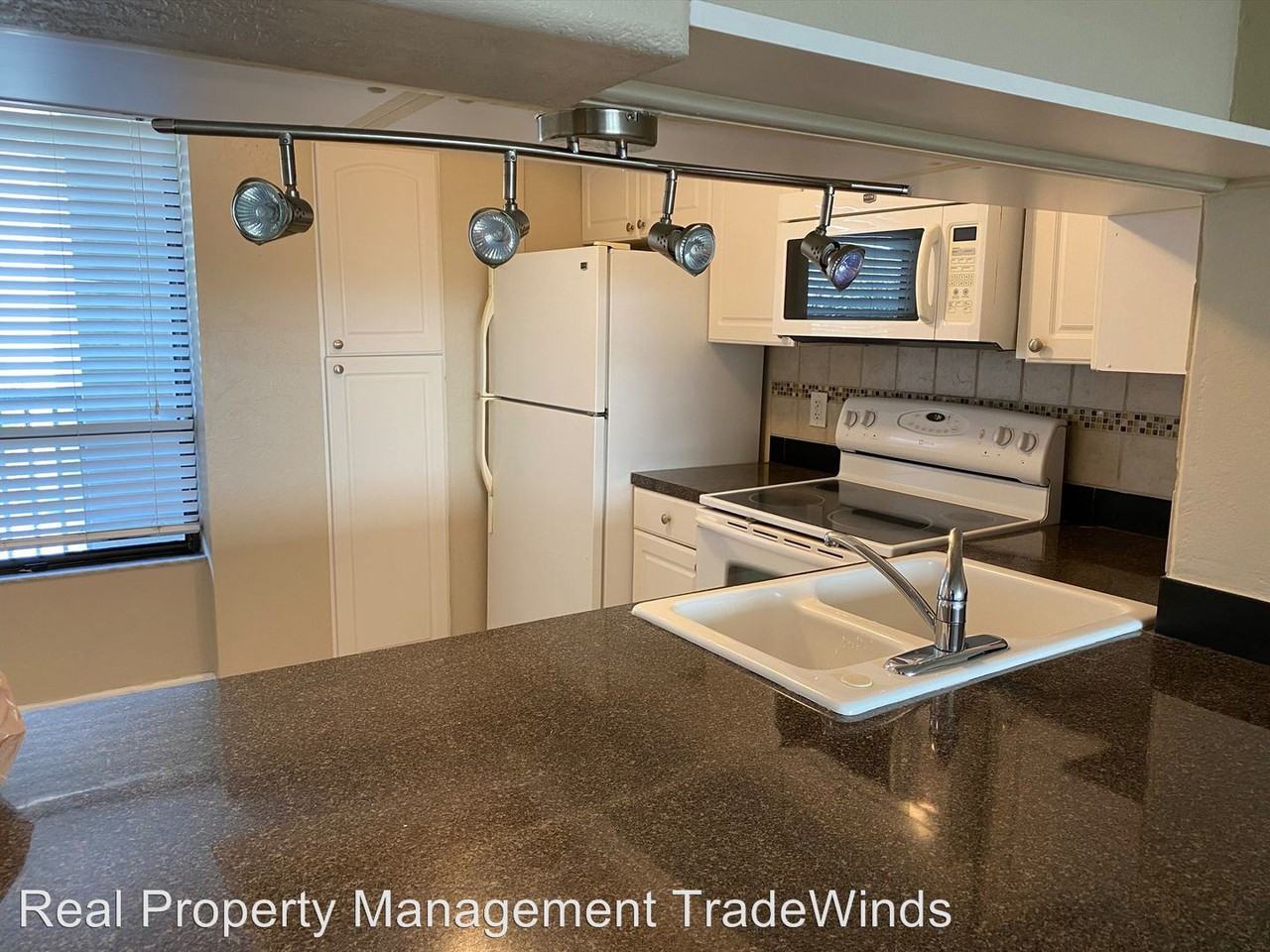 2615 Cove Cay Dr #403 - Photo 3 of 36