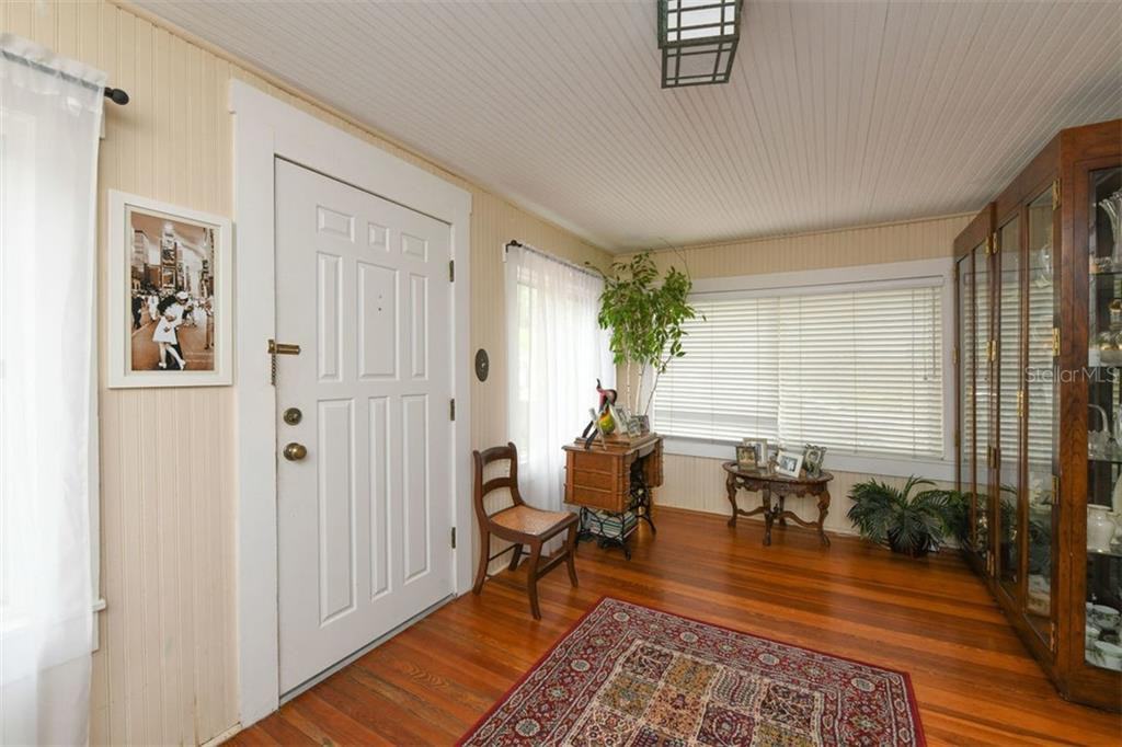 1624 Hillview Street - Photo 2 of 17