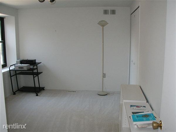 Esplanade - Photo 3 of 13