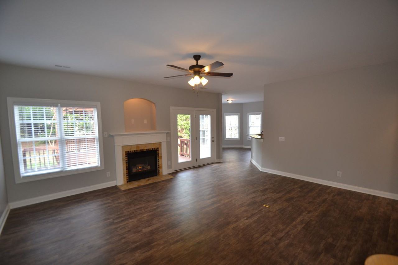 8830 Kingston Forest Dr - Photo 3 of 16