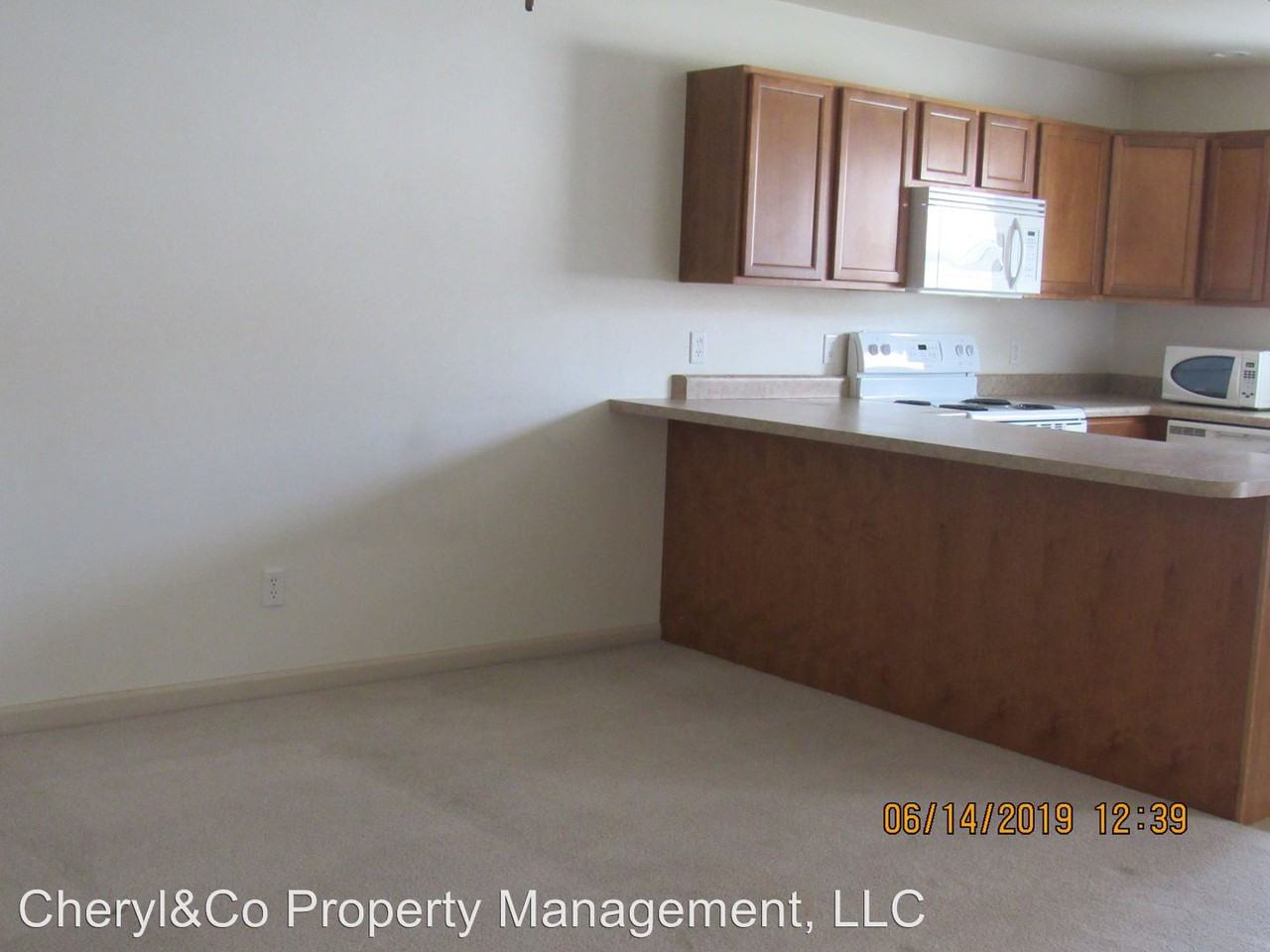 320 Wildrose Lane - Photo 3 of 13