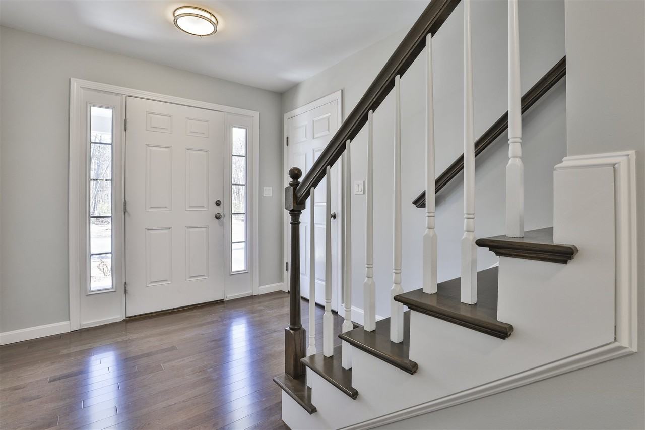 181 Knollwood Way - Photo 2 of 33