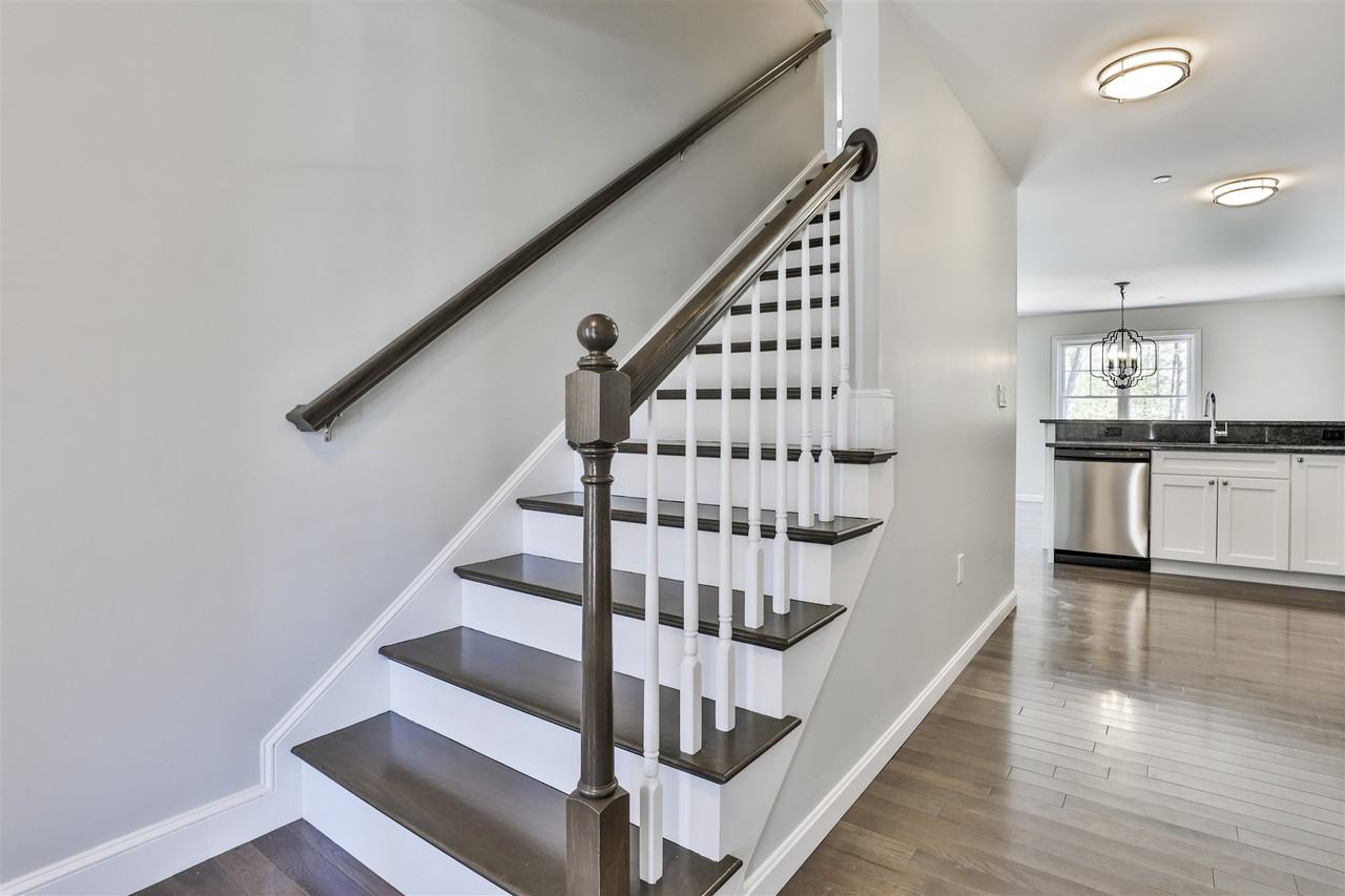 181 Knollwood Way - Photo 3 of 33