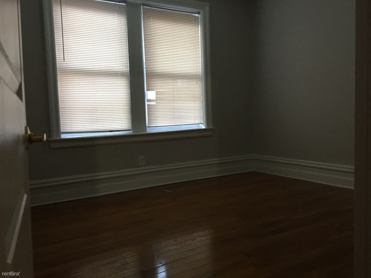 5608 Hudson Ave - Photo 3 of 7