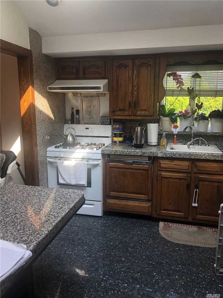 1719 Front Street - Photo 3 of 13