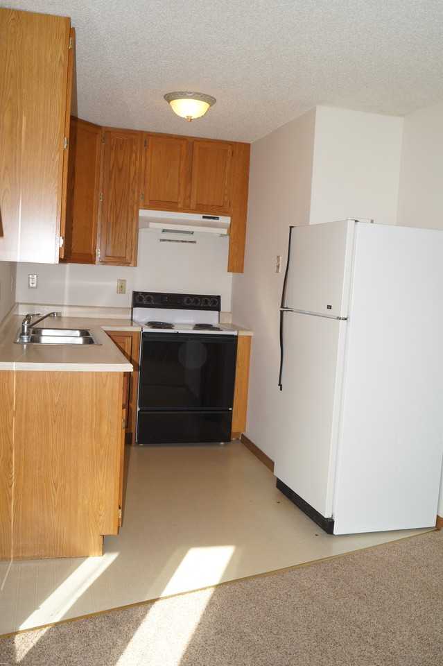 970 Jackson St - Photo 3 of 4