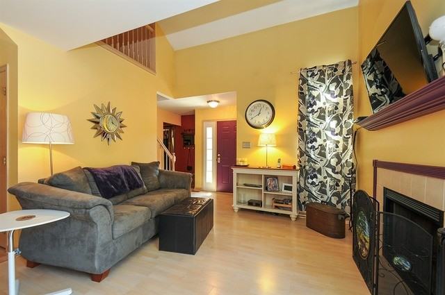 19887 Lakeview Way - Photo 2 of 14