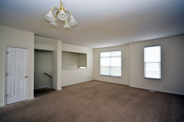401 N Commerce St - Photo 2 of 13