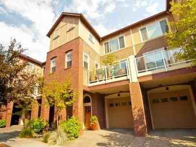 887 N Harbour Dr - Photo 2 of 16