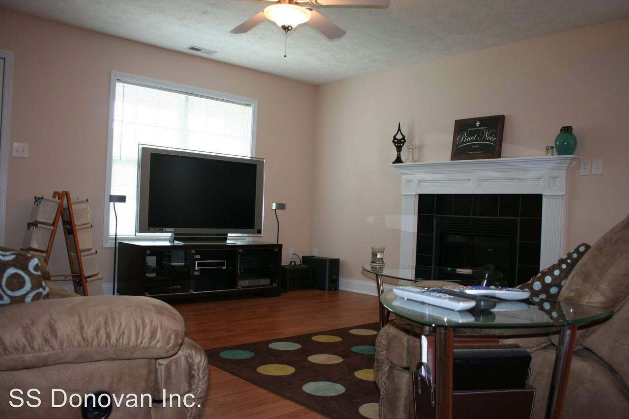 4833 Laurelwood Place - Photo 2 of 11