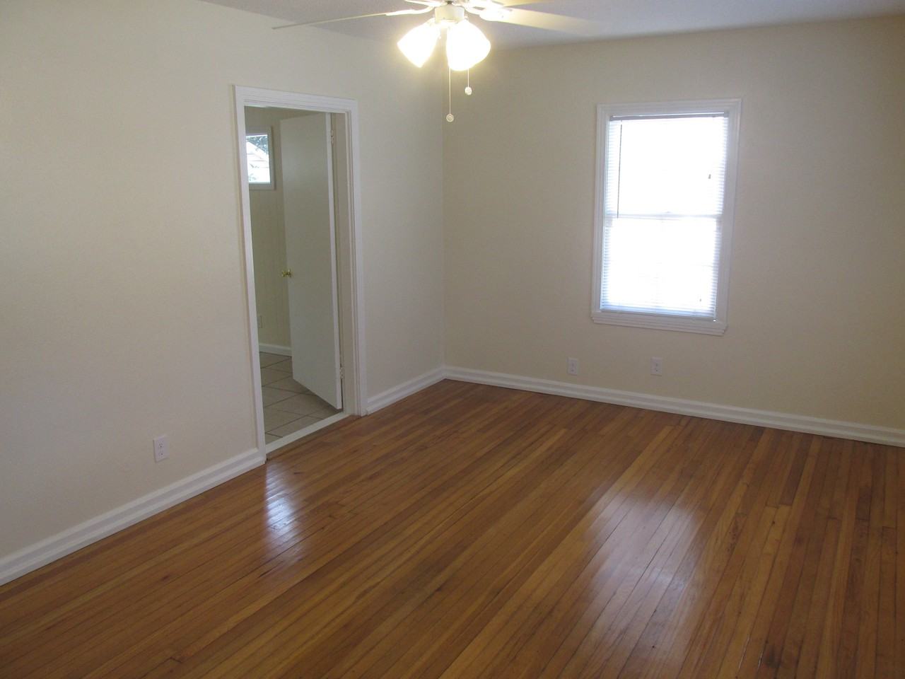 35 Flynn Drive - Photo 2 of 9