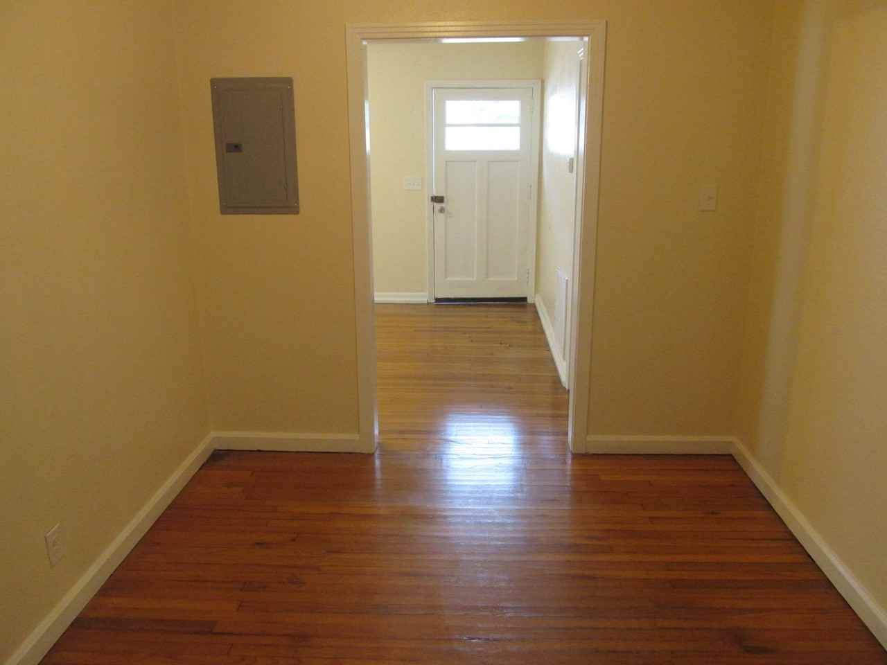 35 Flynn Drive - Photo 3 of 9