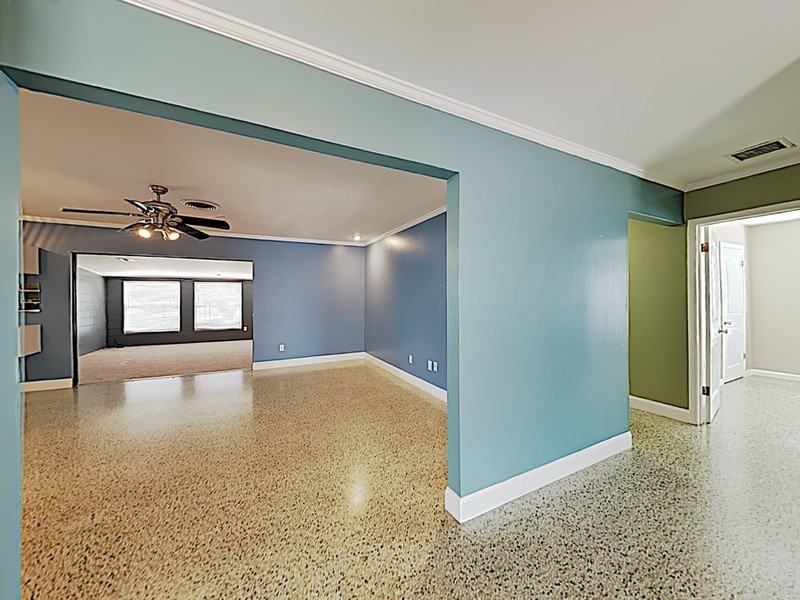 2608 Reef Ct - Photo 3 of 23