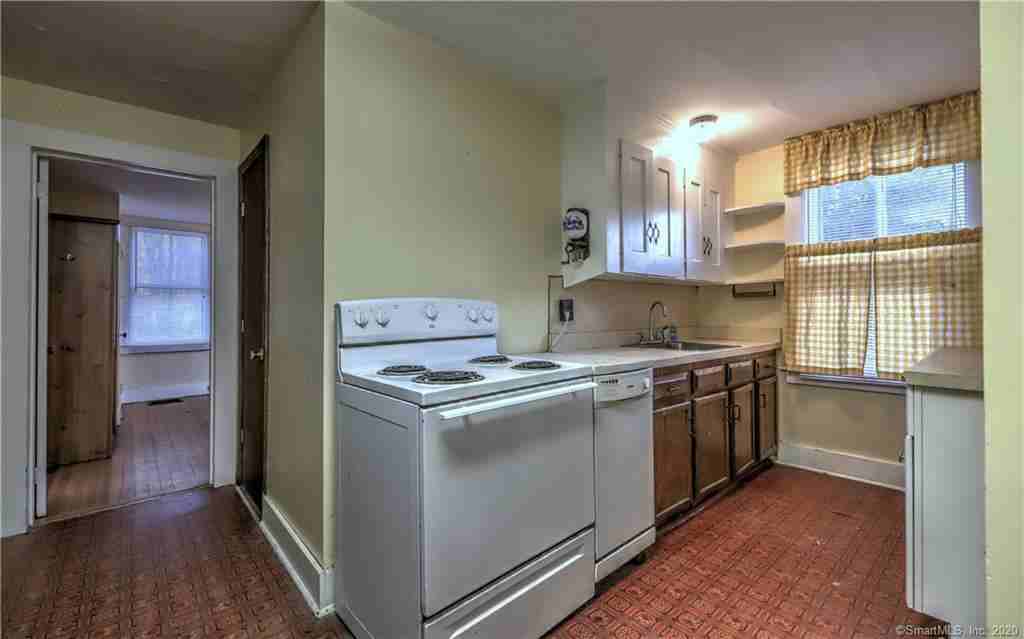 473 Amity Rd - Photo 2 of 24