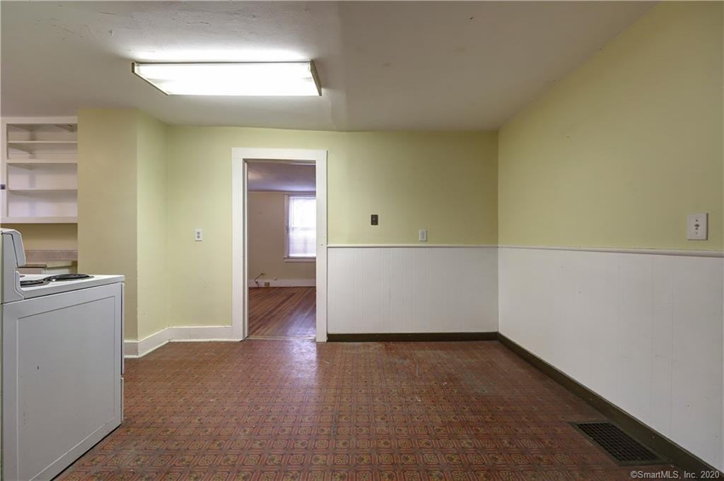 473 Amity Rd - Photo 3 of 24