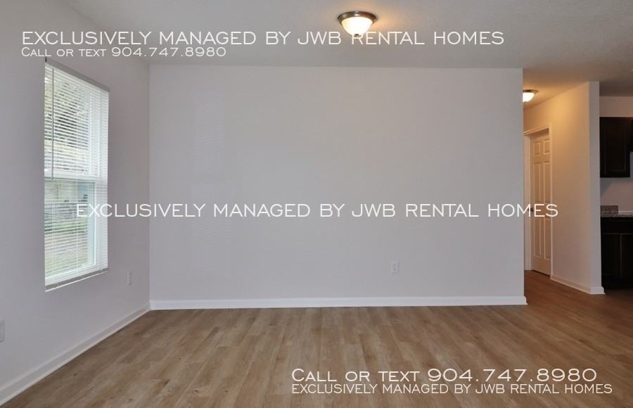 2977 Fitzgerald St - Photo 3 of 9