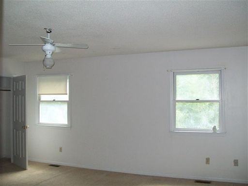 313 Bracken Ct - Photo 2 of 5