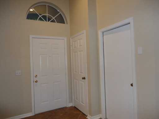 1706 Comstock Pl - Photo 2 of 9