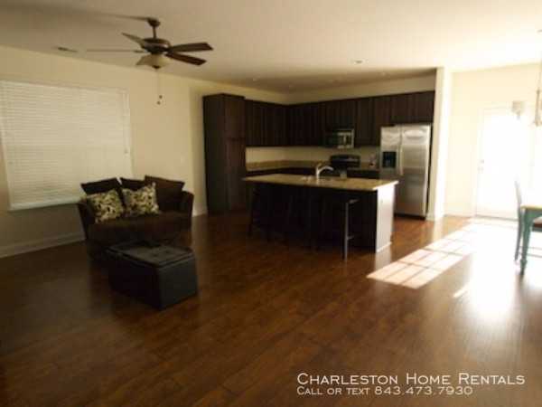 230 Larissa Drive - Photo 3 of 10