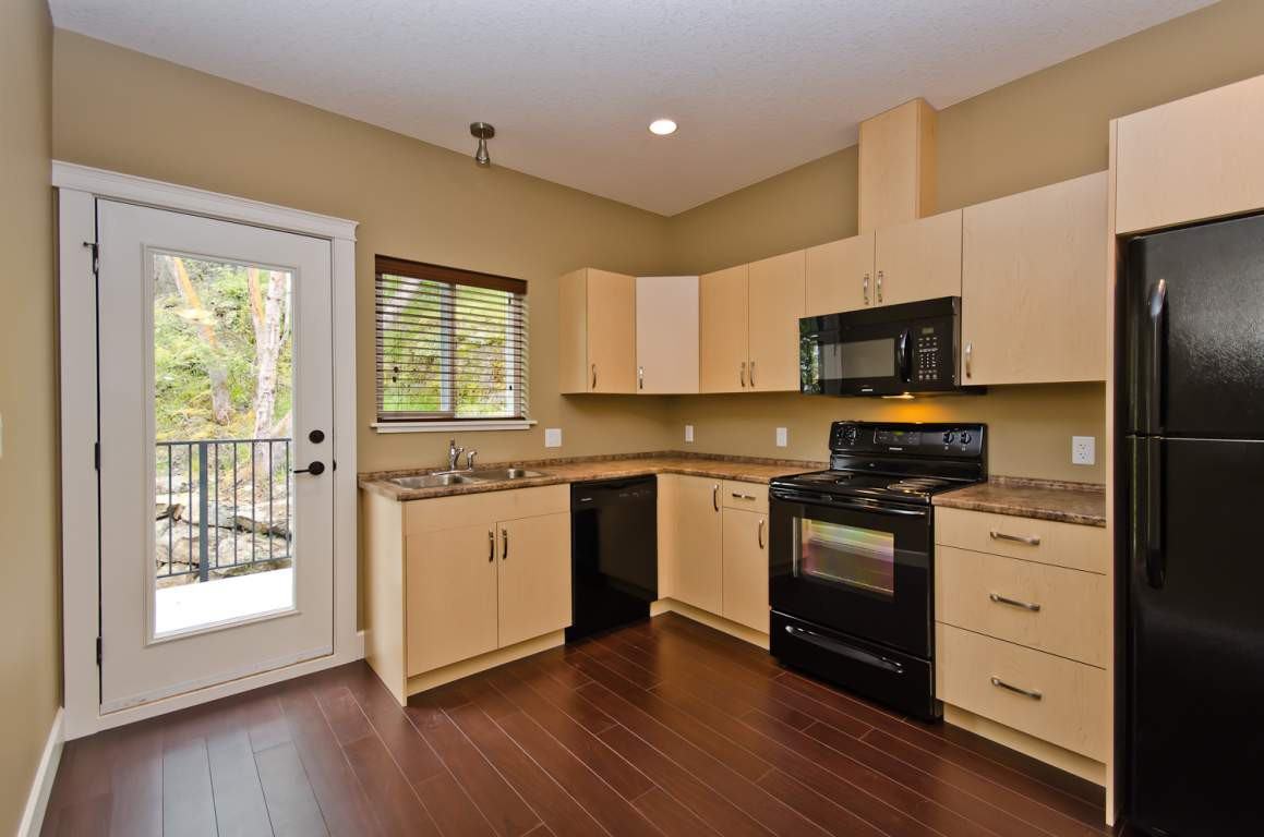 Nottingham Park Excutive Suites - Photo 3 of 11