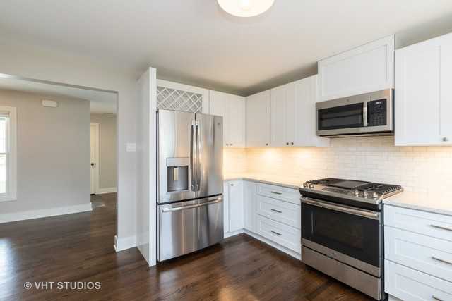 1118 Kensington - Photo 3 of 10