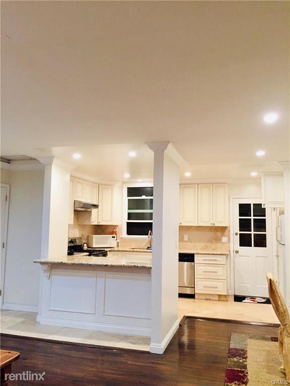 2225 Montana Ave - Photo 3 of 10