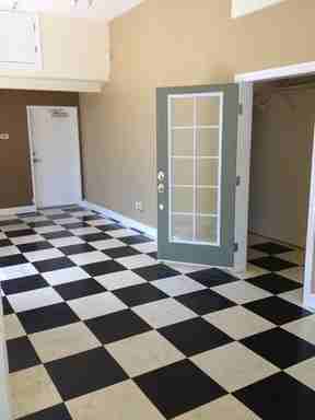 9121 Windsor Rd - Photo 2 of 4
