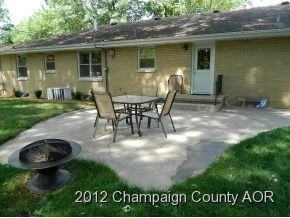 1722 Robert Dr - Photo 2 of 6