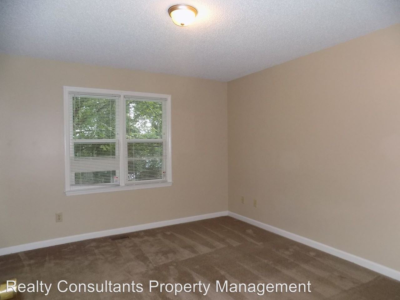 525 Garrett St. - Photo 3 of 33