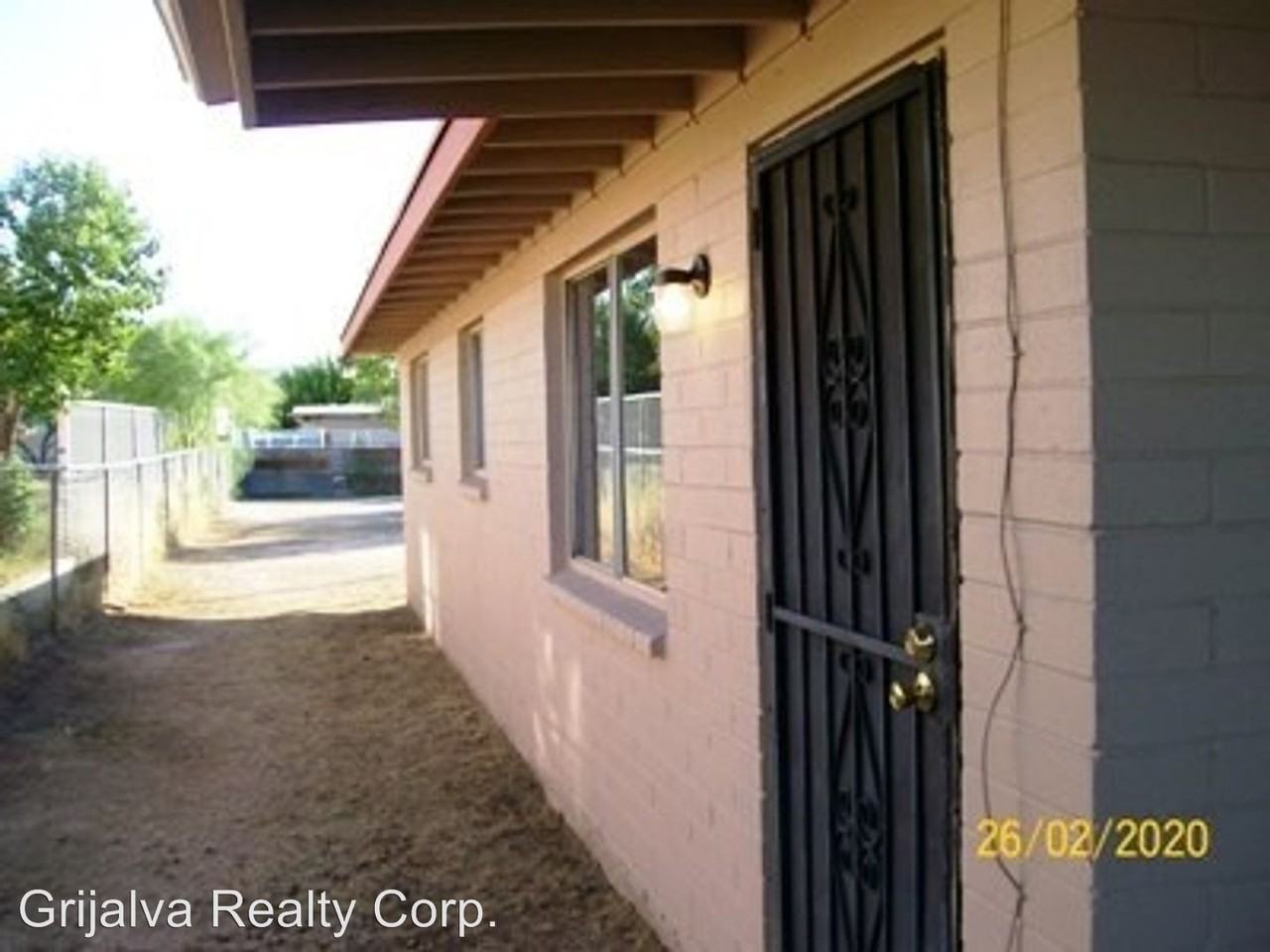 1373 W. El Rio Dr. - Photo 2 of 14