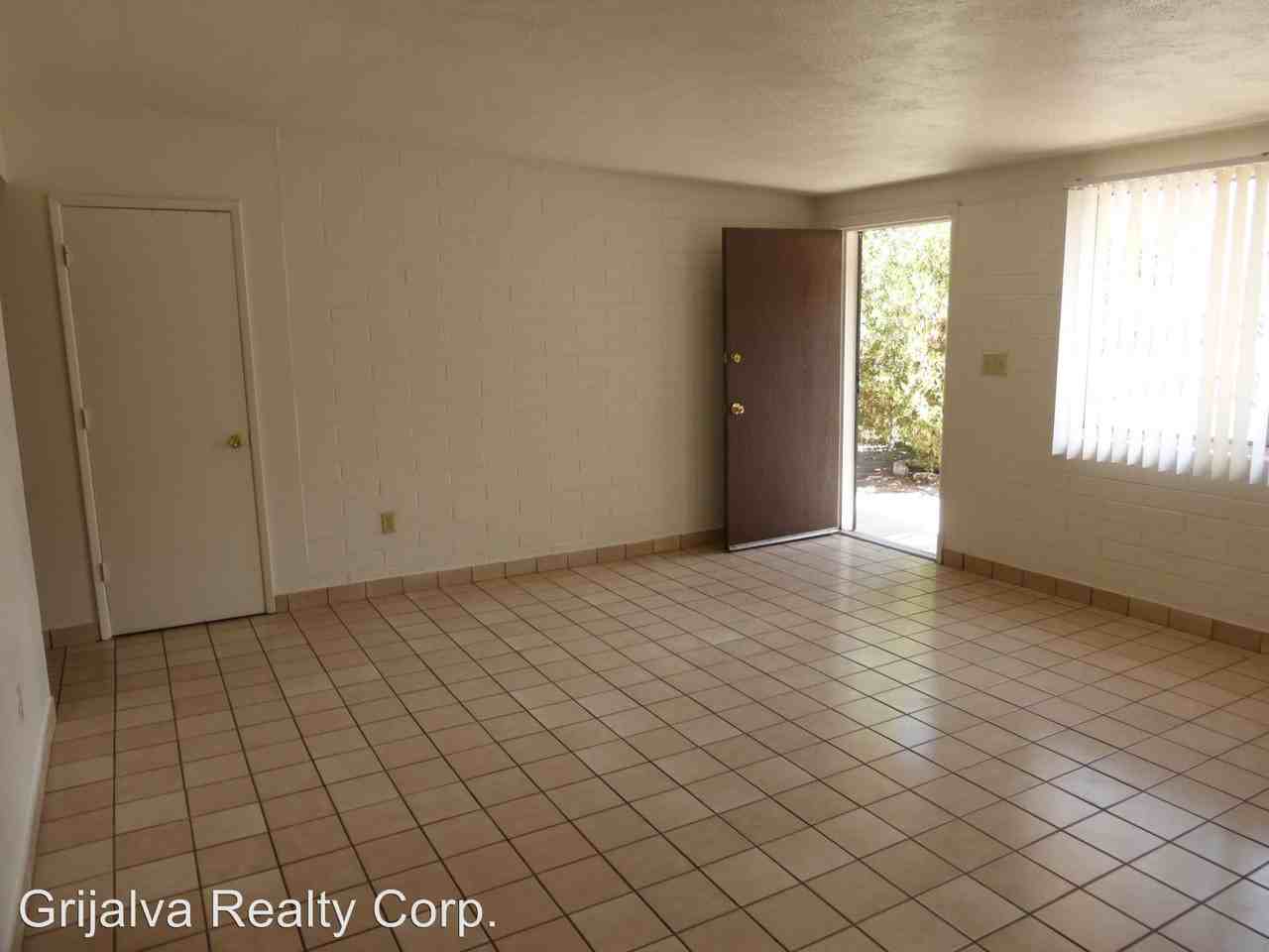 1373 W. El Rio Dr. - Photo 3 of 14