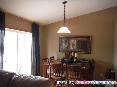 808 S Walnut St - Photo 3 of 12