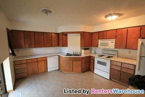 1595 2nd Ave NE #108 - Photo 2 of 14