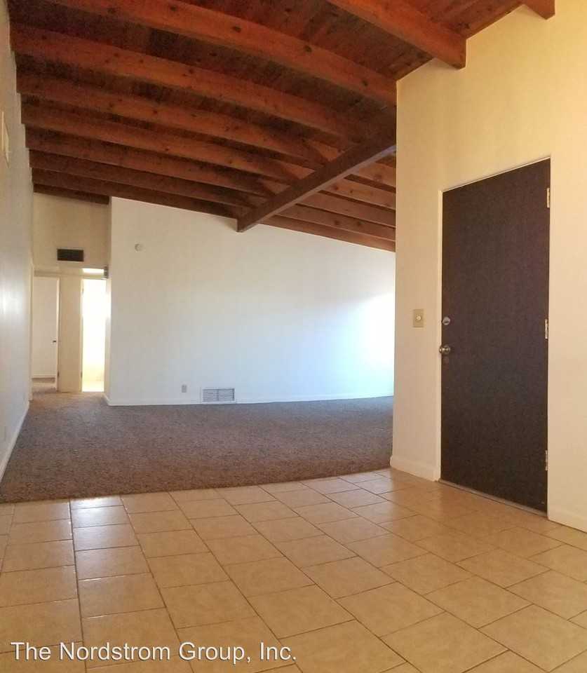 5536 E Hawthorne St - Photo 3 of 17