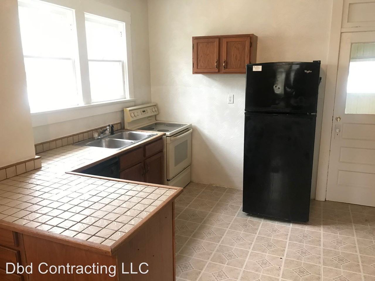 3206 Central Dr - Photo 3 of 7