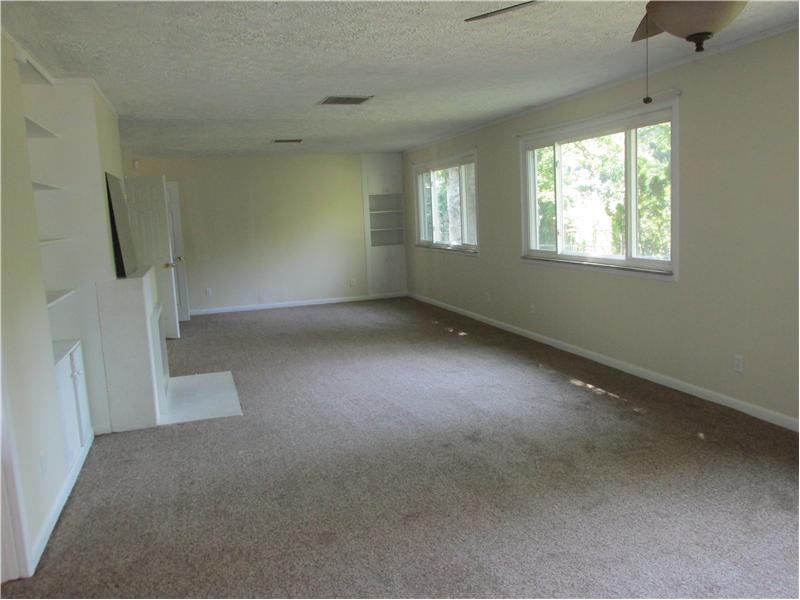 7220 N Layman Ave - Photo 3 of 11