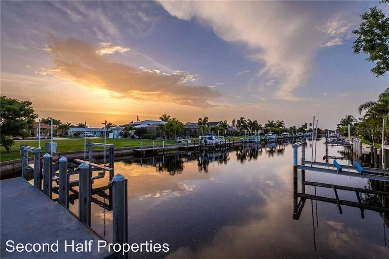 1099 Cimarron Drive - Photo 3 of 34